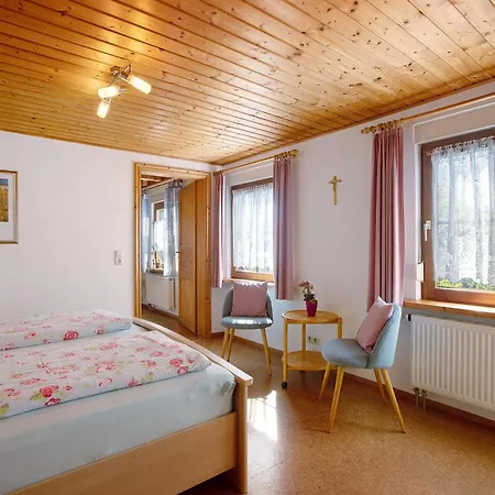 Gisela Apartment *